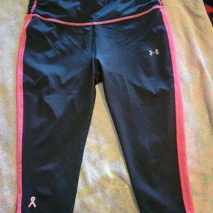 Under Armour capri workout pants black/pink size Small